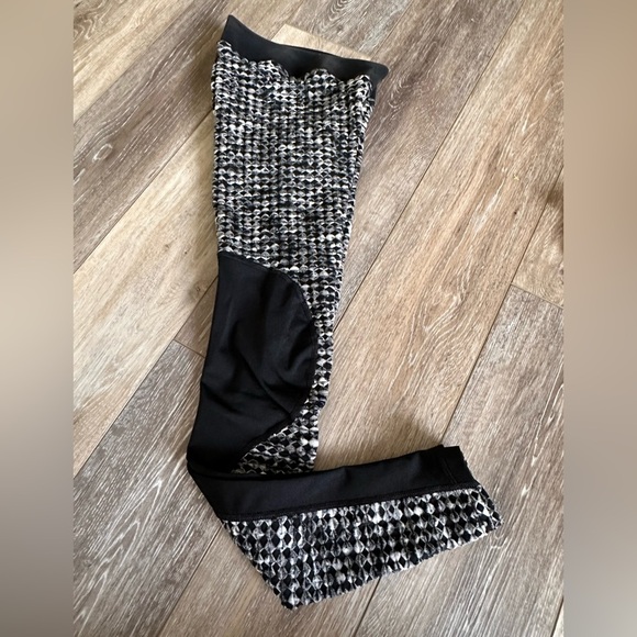 🛍️ Nike Pro Hype-rearm legging great condition. - Picture 8 of 9